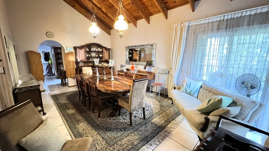 5 Bedroom Property for Sale in Fichardt Park Free State